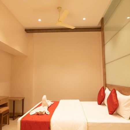 The Paradise Hotel - Luxury Stay Канчипурам Екстериор снимка