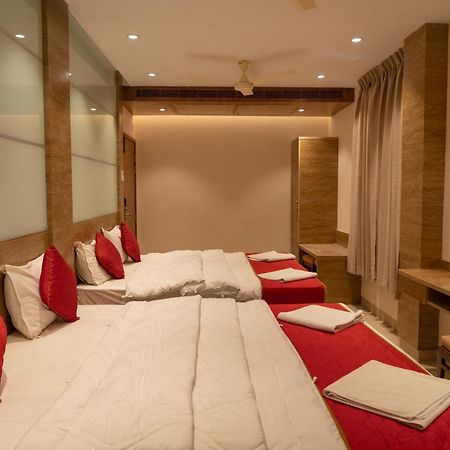 The Paradise Hotel - Luxury Stay Канчипурам Екстериор снимка