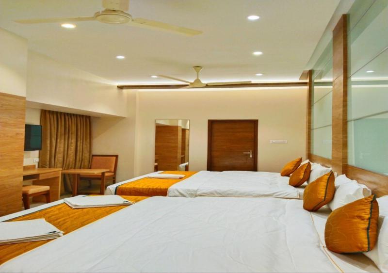 The Paradise Hotel - Luxury Stay Канчипурам Екстериор снимка