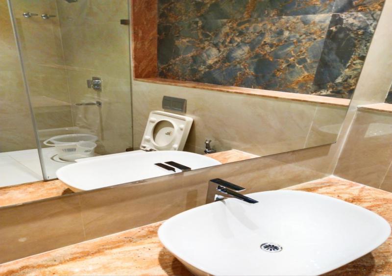 The Paradise Hotel - Luxury Stay Канчипурам Екстериор снимка