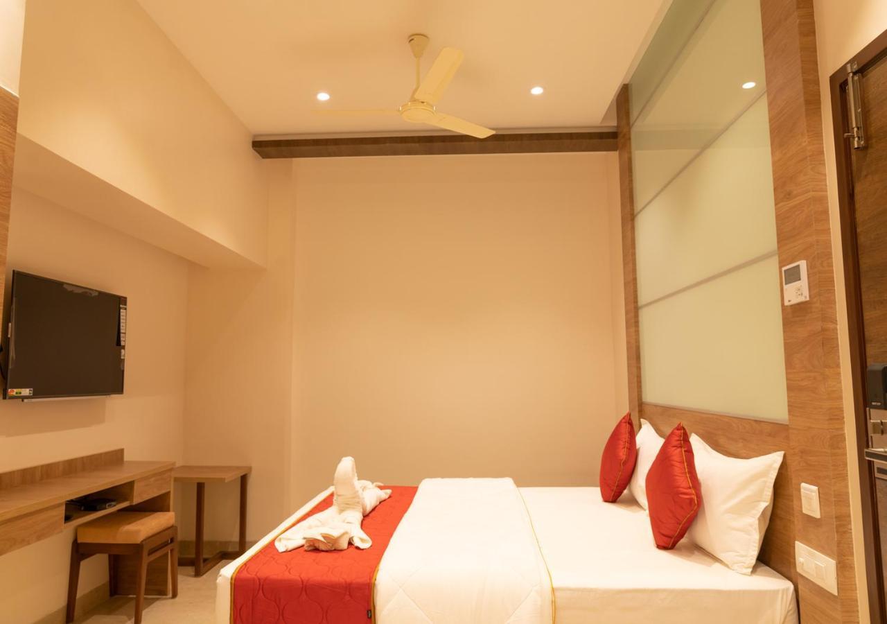 The Paradise Hotel - Luxury Stay Канчипурам Екстериор снимка
